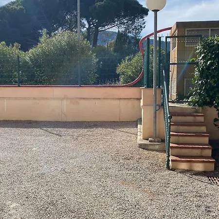 Joli Avec Jardin * Cavalaire-sur-Mer